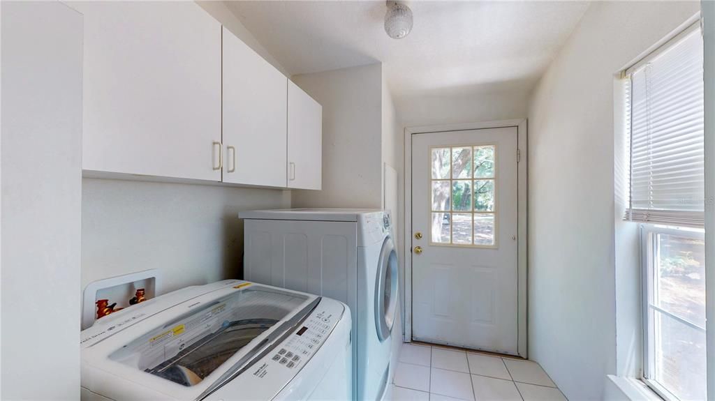 For Sale: $523,000 (4 beds, 2 baths, 1982 Square Feet)