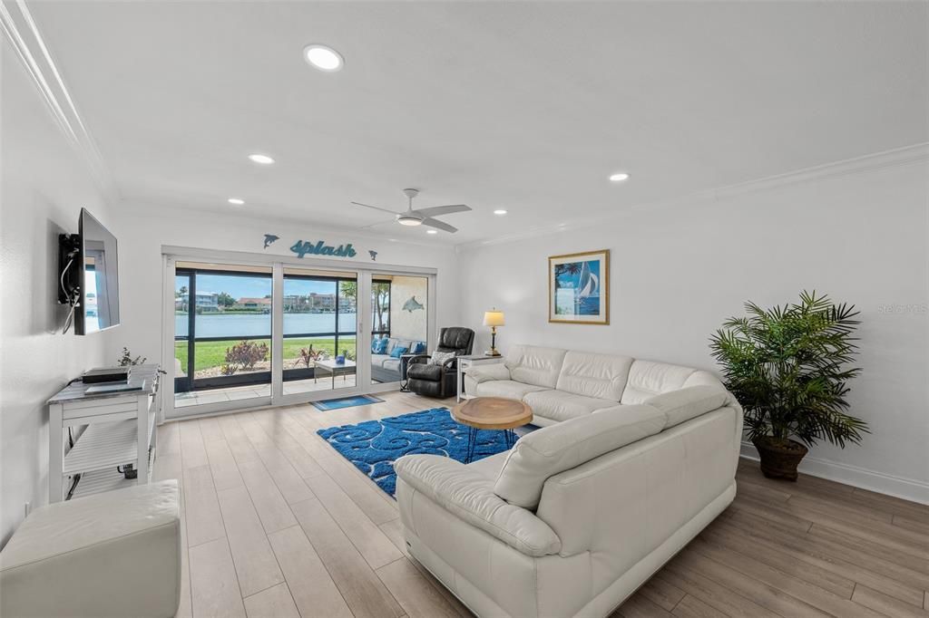 En Venta: $560,000 (2 camas, 2 baños, 1320 Pies cuadrados)