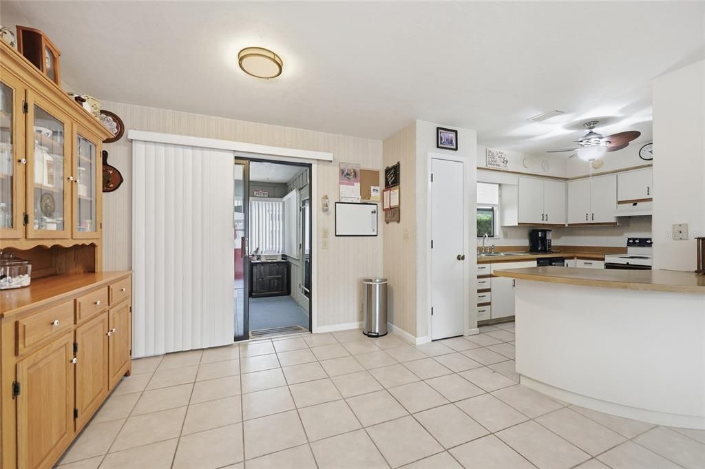 En Venta: $225,000 (2 camas, 2 baños, 1626 Pies cuadrados)