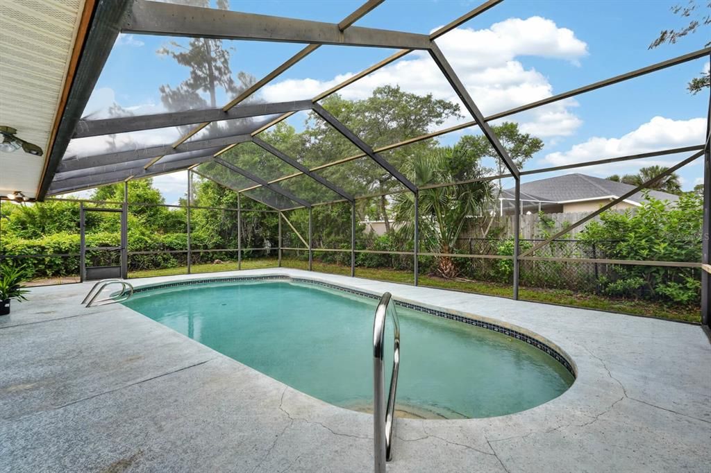 Activo con contrato: $370,000 (4 camas, 3 baños, 2344 Pies cuadrados)