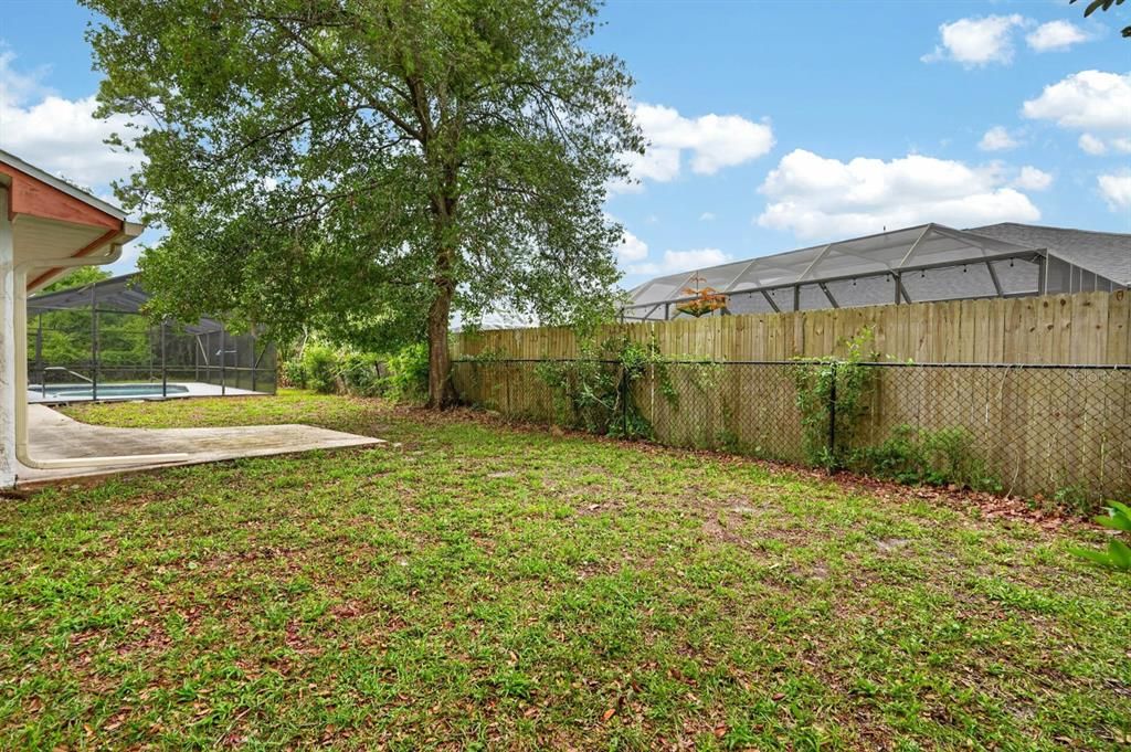 Activo con contrato: $370,000 (4 camas, 3 baños, 2344 Pies cuadrados)