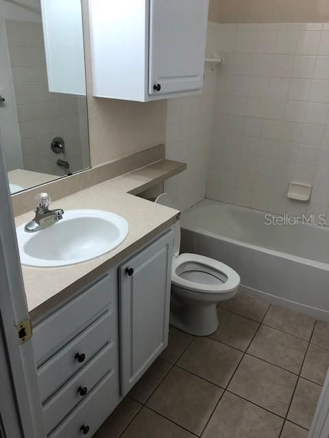 В аренду: $1,950 (4 спален, 2 ванн, 1372 Квадратных фут)