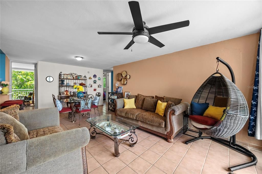 For Sale: $377,000 (3 beds, 2 baths, 1591 Square Feet)
