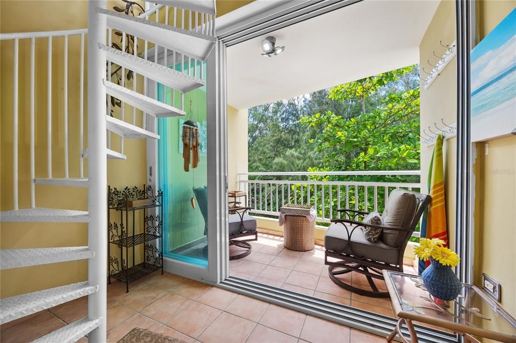 For Sale: $377,000 (3 beds, 2 baths, 1591 Square Feet)