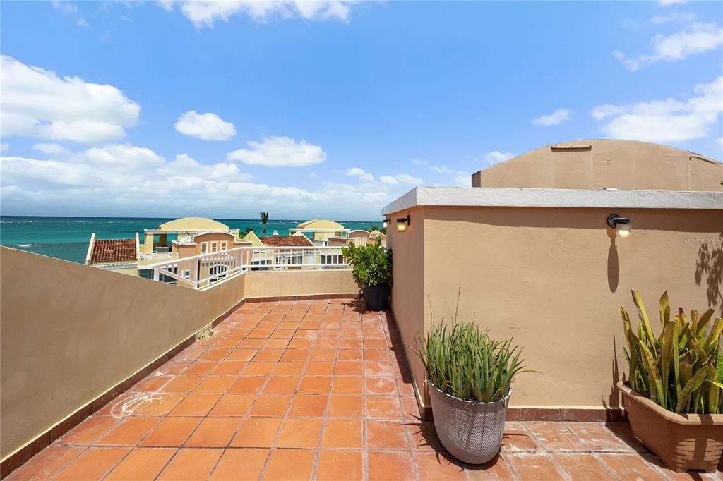 For Sale: $377,000 (3 beds, 2 baths, 1591 Square Feet)
