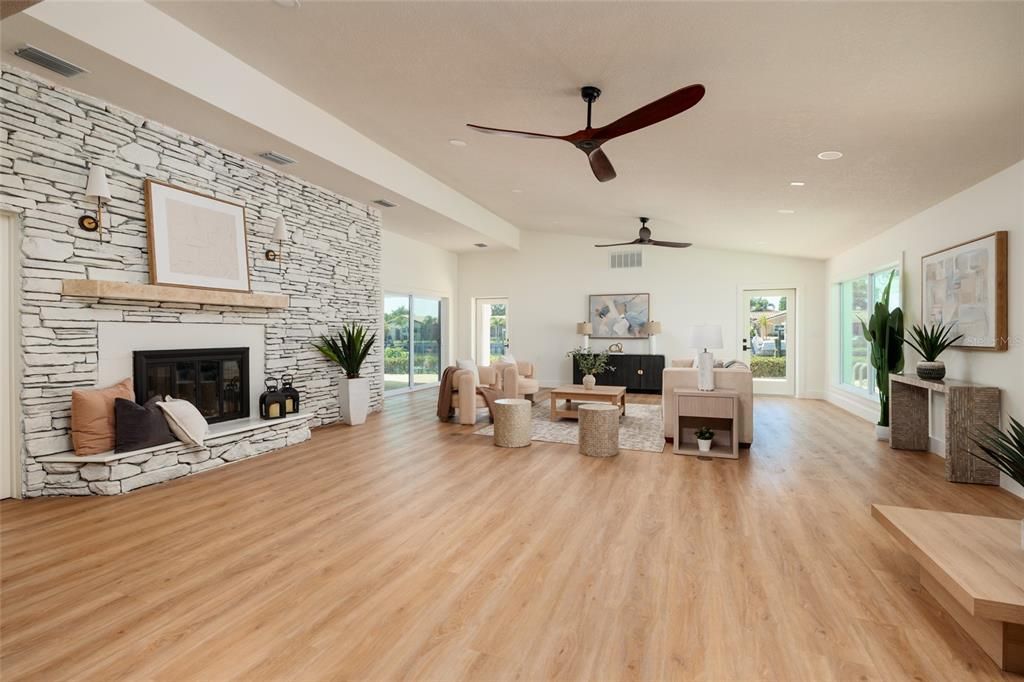 For Sale: $2,595,000 (5 beds, 3 baths, 4344 Square Feet)