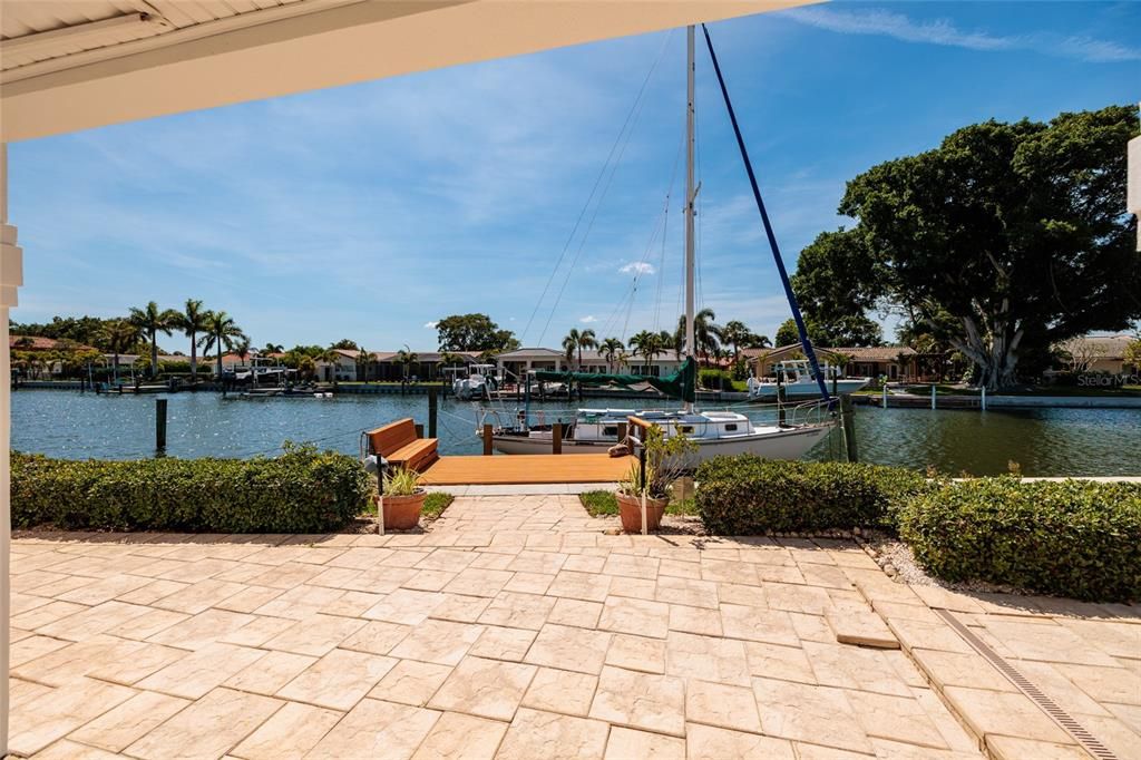 For Sale: $2,595,000 (5 beds, 3 baths, 4344 Square Feet)