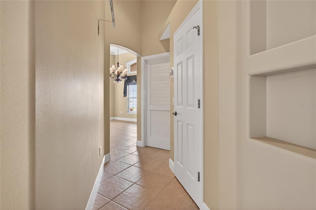 Activo con contrato: $849,000 (4 camas, 2 baños, 2720 Pies cuadrados)
