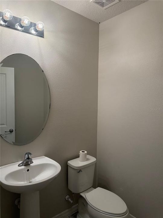 В аренду: $2,275 (4 спален, 2 ванн, 2386 Квадратных фут)