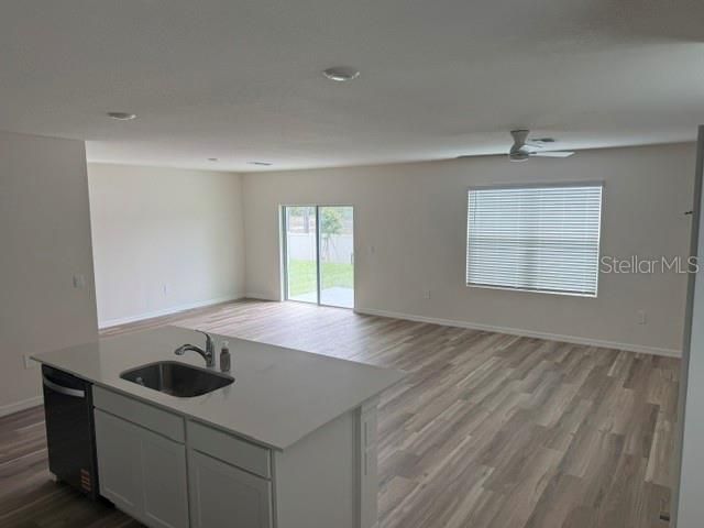 For Rent: $2,650 (4 beds, 2 baths, 2650 Square Feet)