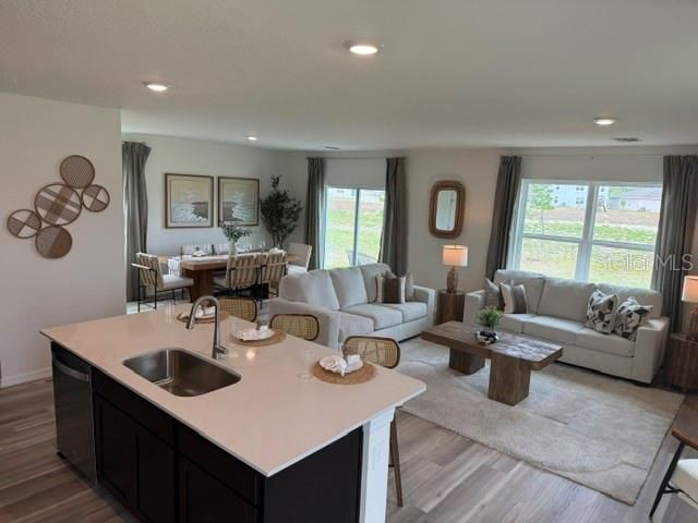 For Rent: $2,650 (4 beds, 2 baths, 2650 Square Feet)