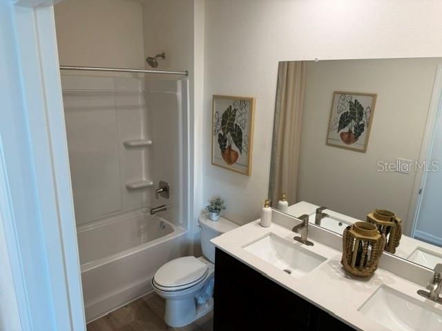 For Rent: $2,650 (4 beds, 2 baths, 2650 Square Feet)
