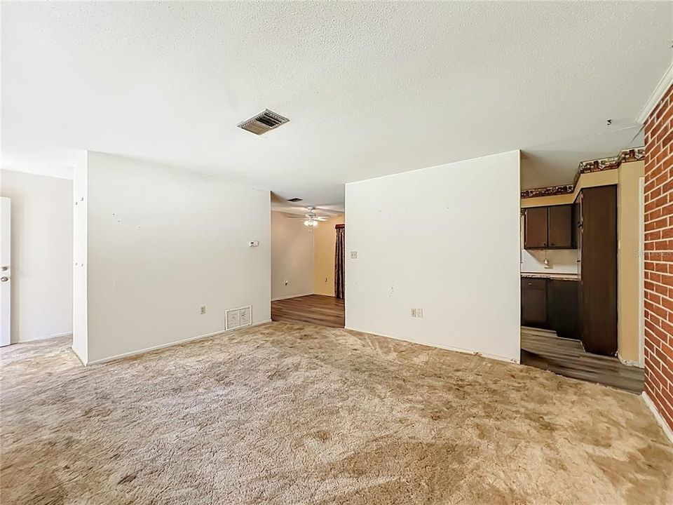 For Sale: $344,000 (3 beds, 2 baths, 1200 Square Feet)