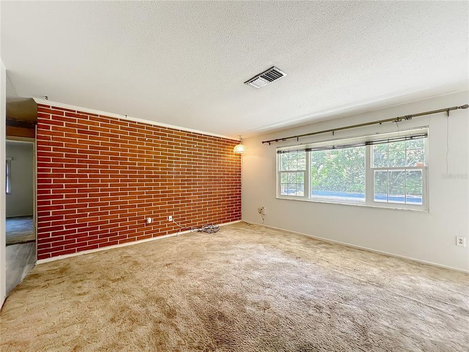 For Sale: $344,000 (3 beds, 2 baths, 1200 Square Feet)