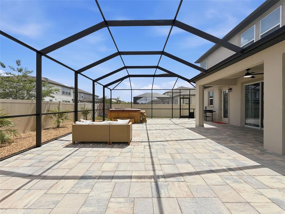 En Venta: $785,000 (5 camas, 4 baños, 3531 Pies cuadrados)