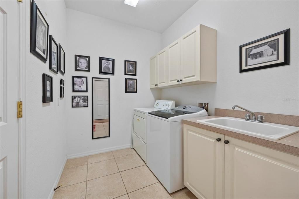 En Venta: $479,900 (3 camas, 2 baños, 1992 Pies cuadrados)