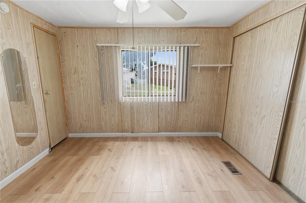 For Sale: $156,000 (3 beds, 2 baths, 1152 Square Feet)