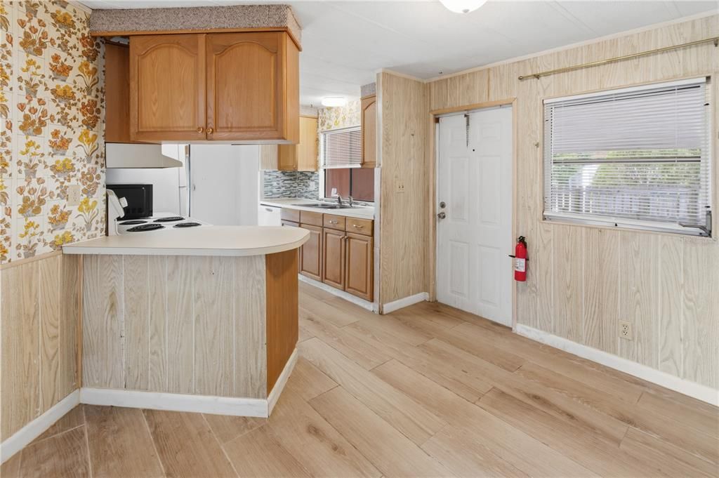 For Sale: $156,000 (3 beds, 2 baths, 1152 Square Feet)