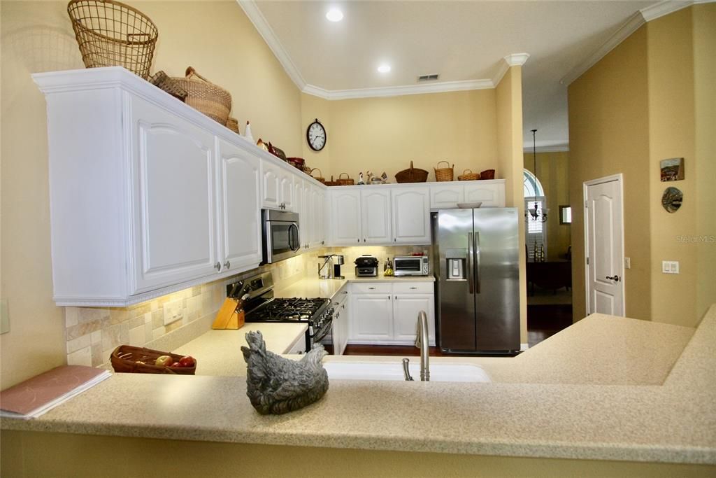 For Sale: $549,900 (2 beds, 3 baths, 2477 Square Feet)