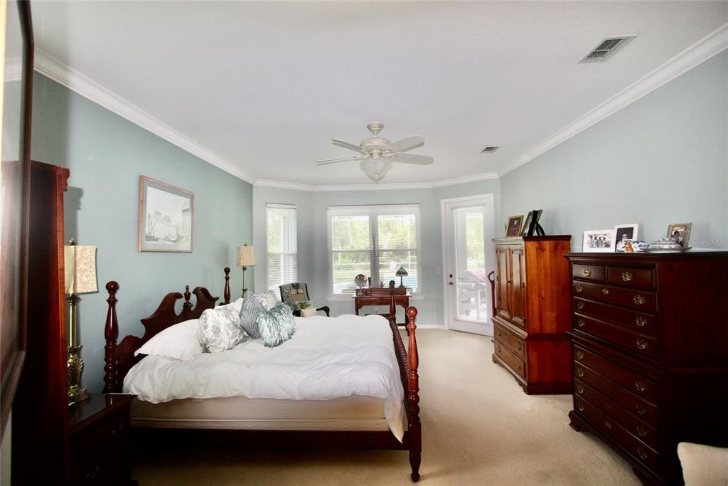 For Sale: $549,900 (2 beds, 3 baths, 2477 Square Feet)