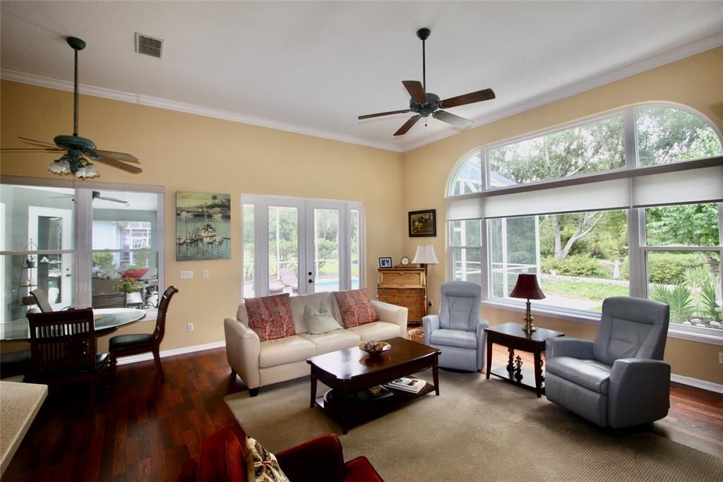 For Sale: $549,900 (2 beds, 3 baths, 2477 Square Feet)