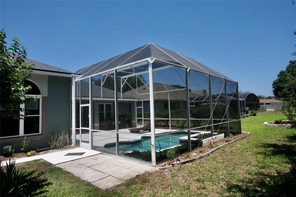 For Sale: $549,900 (2 beds, 3 baths, 2477 Square Feet)