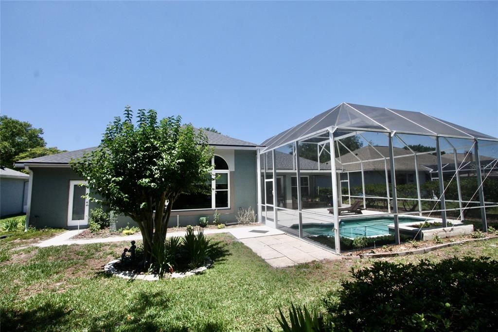 For Sale: $549,900 (2 beds, 3 baths, 2477 Square Feet)