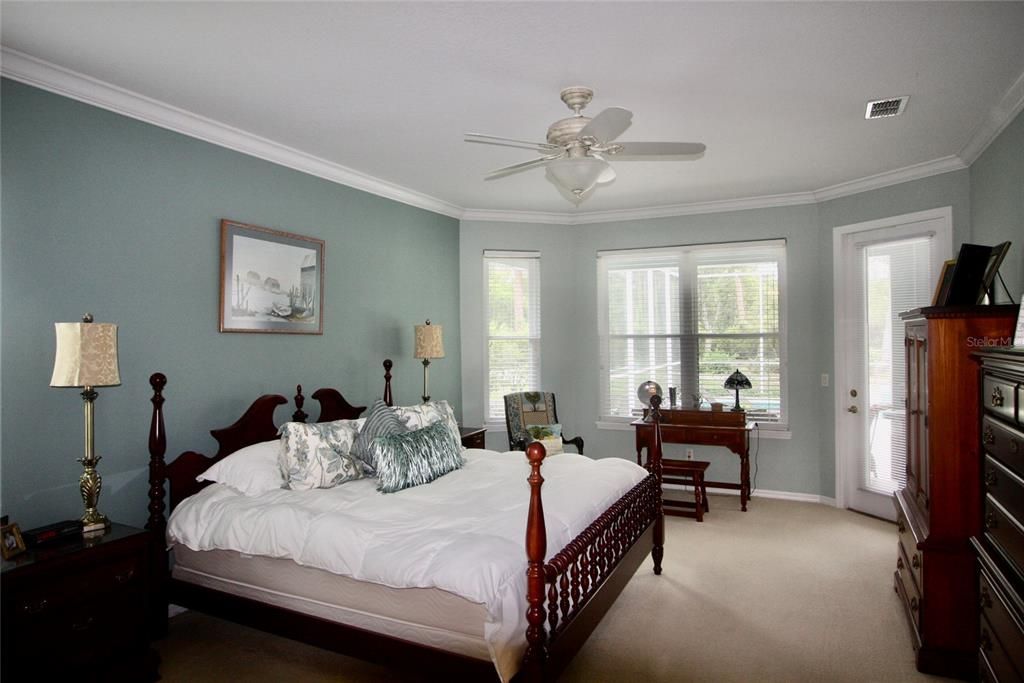 For Sale: $549,900 (2 beds, 3 baths, 2477 Square Feet)