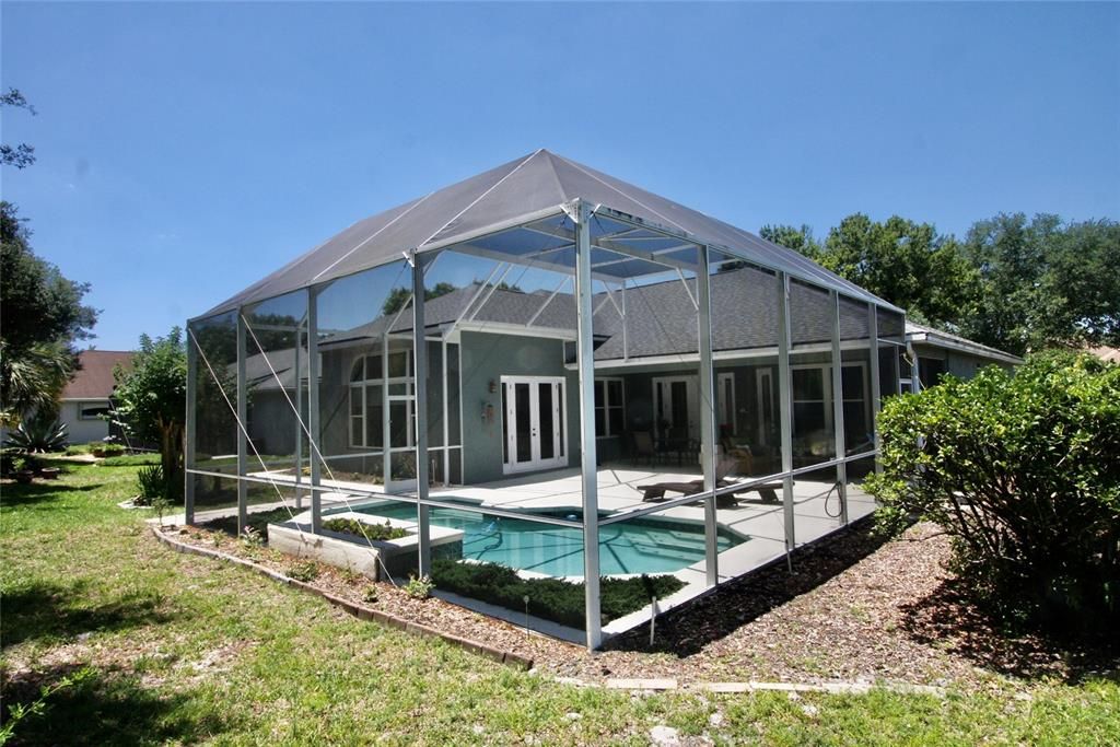 For Sale: $549,900 (2 beds, 3 baths, 2477 Square Feet)