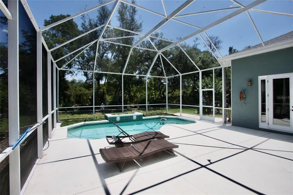 For Sale: $549,900 (2 beds, 3 baths, 2477 Square Feet)