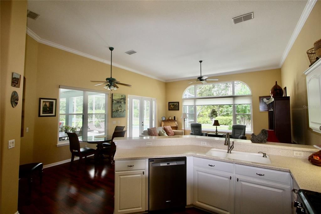 For Sale: $549,900 (2 beds, 3 baths, 2477 Square Feet)