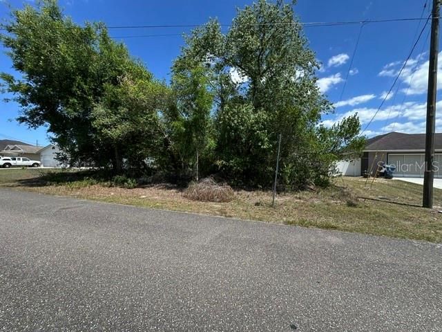 合同活跃: $65,000 (0.23 acres)