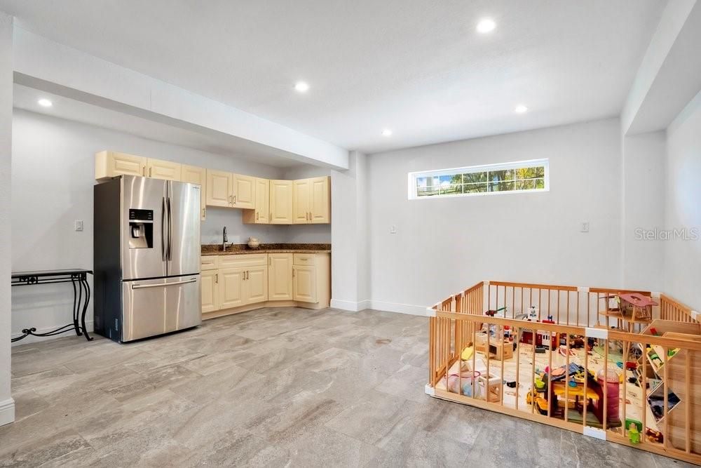 На продажу: $1,200,000 (3 спален, 2 ванн, 1594 Квадратных фут)