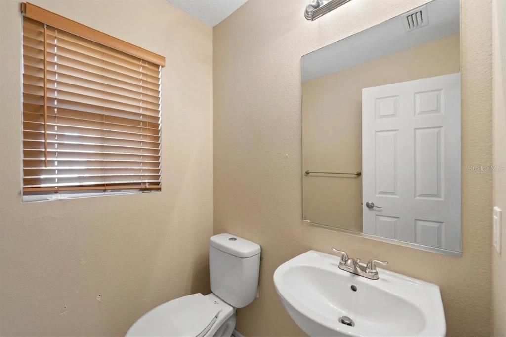 En Venta: $235,000 (2 camas, 2 baños, 1064 Pies cuadrados)