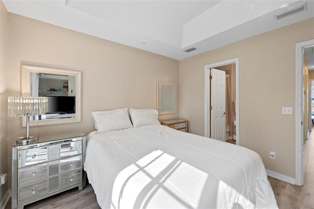 En Venta: $235,000 (2 camas, 2 baños, 1064 Pies cuadrados)