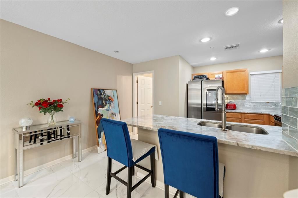 En Venta: $235,000 (2 camas, 2 baños, 1064 Pies cuadrados)