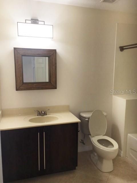 Active With Contract: $2,975 (3 beds, 2 baths, 1406 Square Feet)