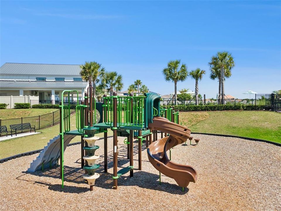 Active With Contract: $389,000 (3 beds, 3 baths, 2228 Square Feet)