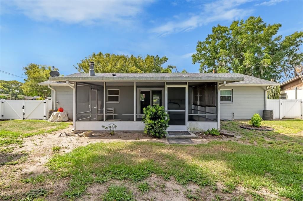 Active With Contract: $275,000 (3 beds, 2 baths, 1096 Square Feet)
