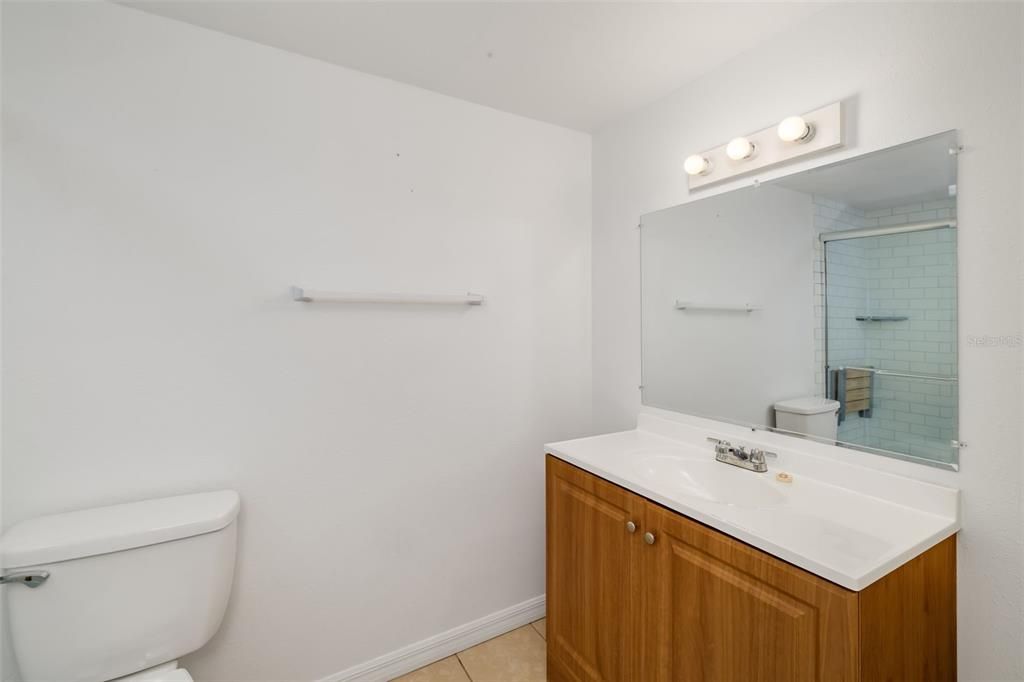Active With Contract: $275,000 (3 beds, 2 baths, 1096 Square Feet)