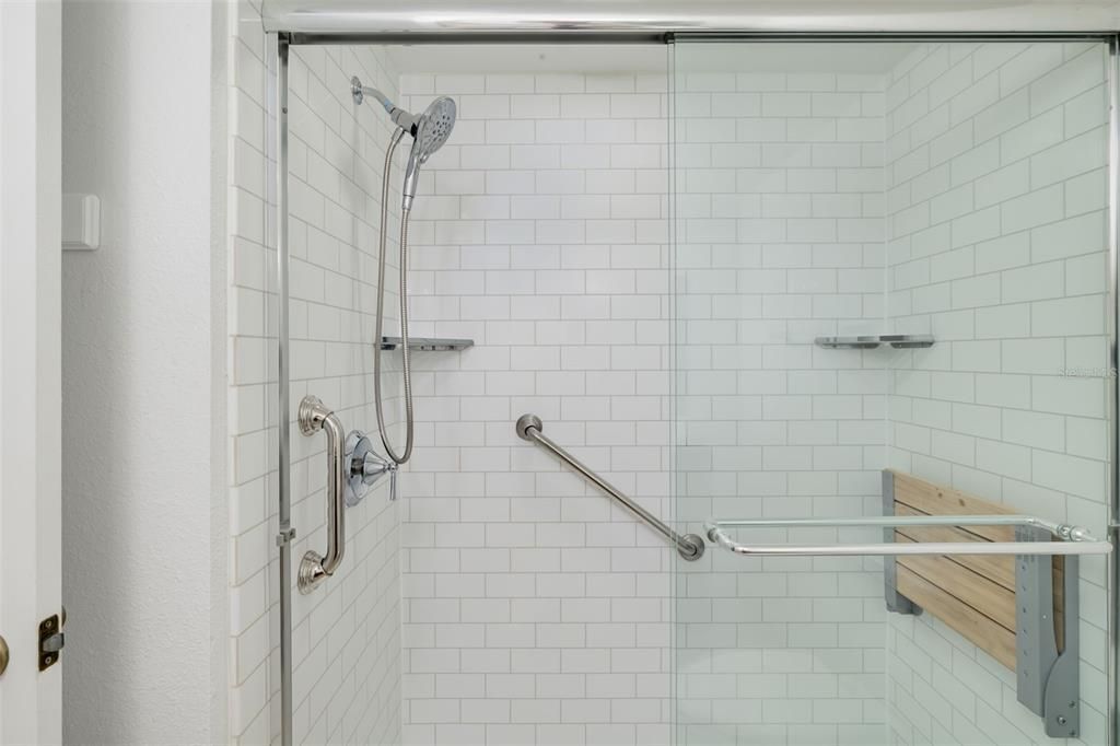 Active With Contract: $275,000 (3 beds, 2 baths, 1096 Square Feet)