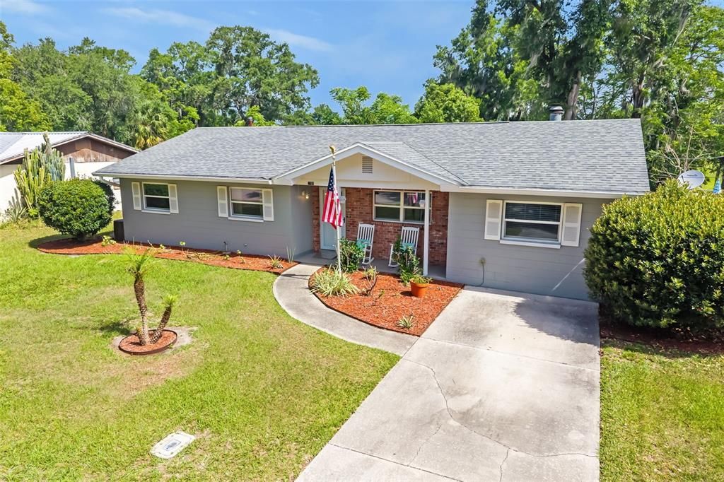 Active With Contract: $275,000 (3 beds, 2 baths, 1096 Square Feet)