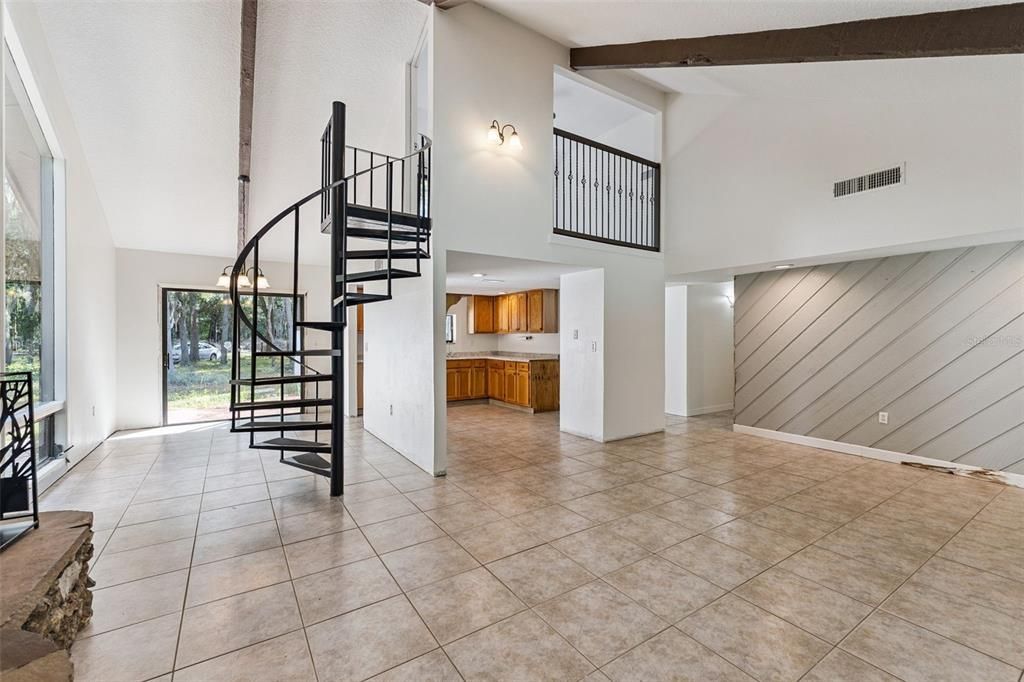 For Sale: $550,000 (3 beds, 2 baths, 1611 Square Feet)