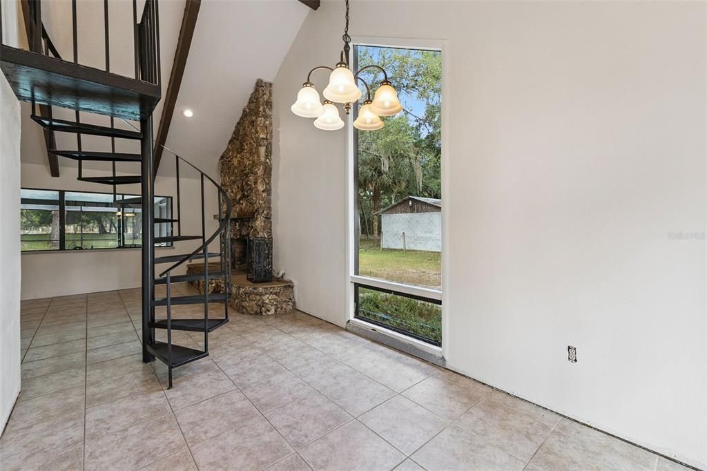For Sale: $550,000 (3 beds, 2 baths, 1611 Square Feet)