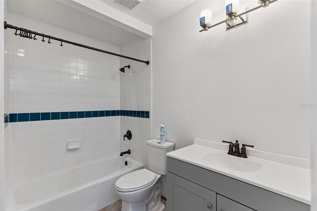 For Sale: $550,000 (3 beds, 2 baths, 1611 Square Feet)