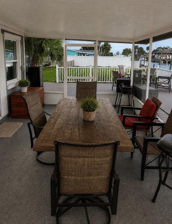 For Sale: $599,900 (4 beds, 2 baths, 1452 Square Feet)