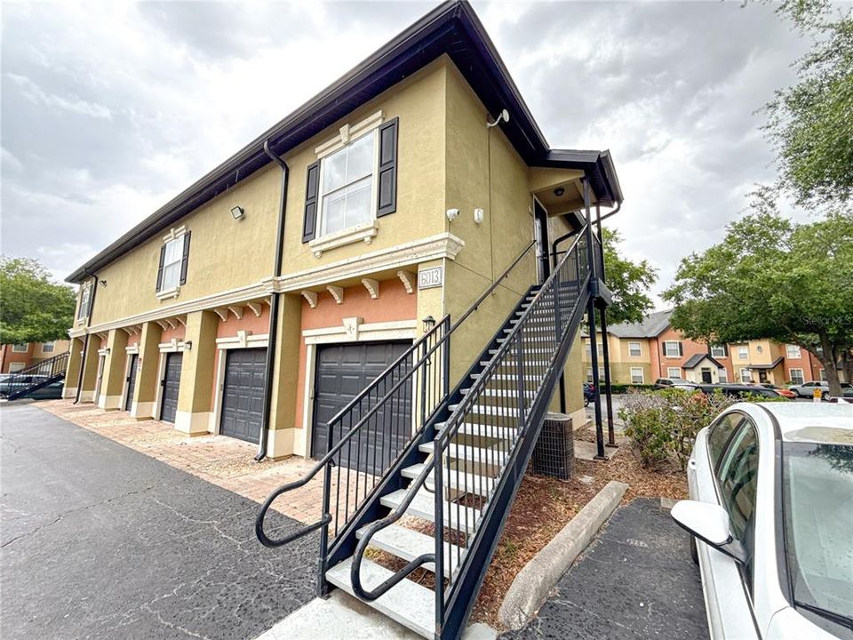 Active With Contract: $129,000 (1 beds, 1 baths, 631 Square Feet)