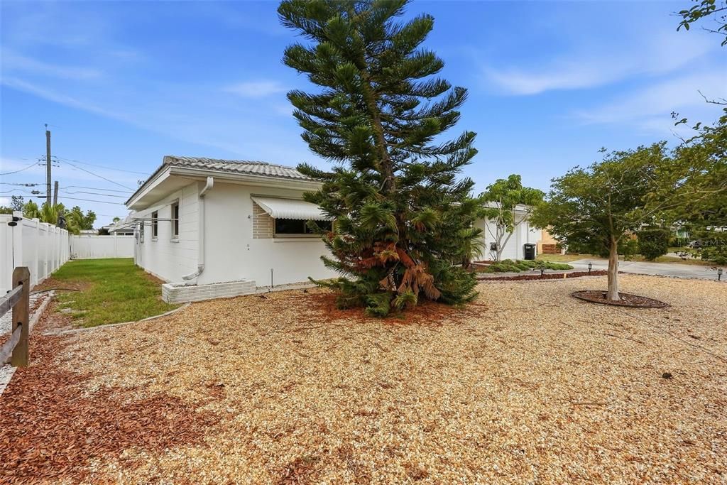 Activo con contrato: $329,000 (2 camas, 1 baños, 1202 Pies cuadrados)