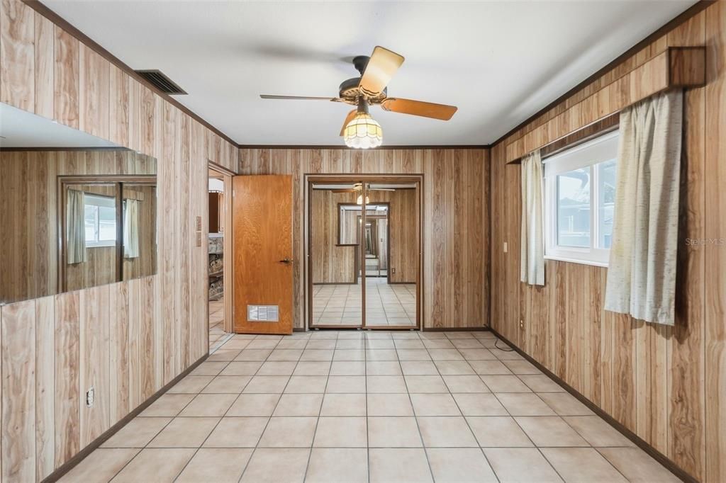Activo con contrato: $329,000 (2 camas, 1 baños, 1202 Pies cuadrados)