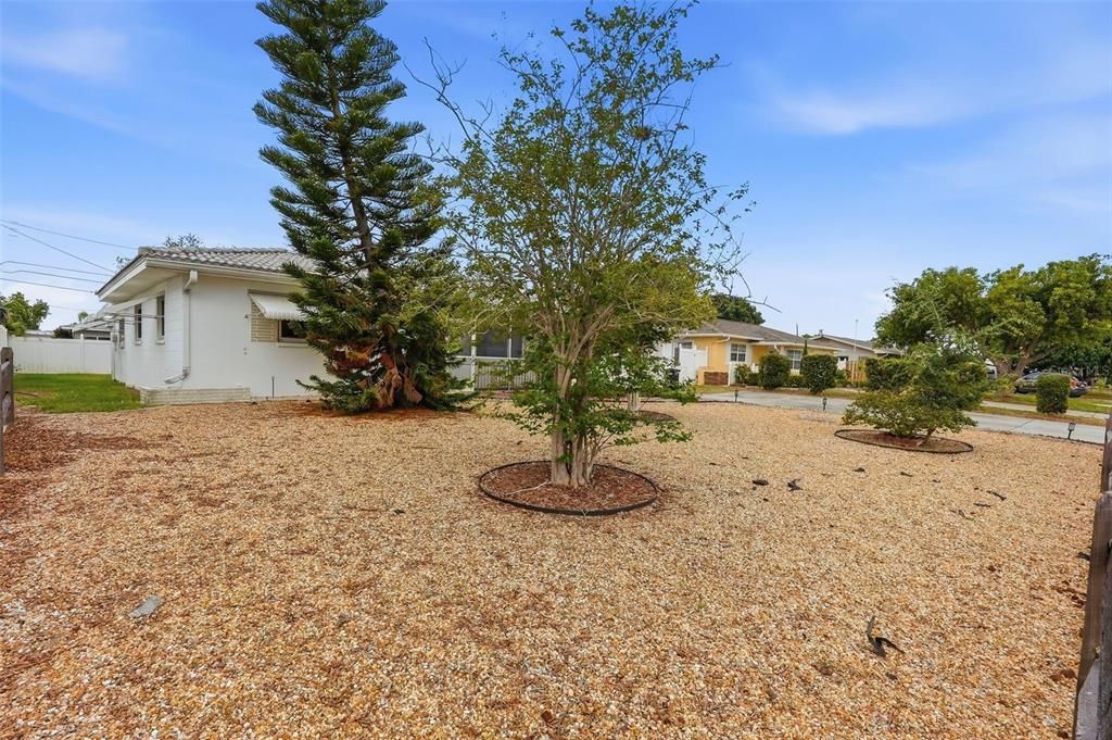 Activo con contrato: $329,000 (2 camas, 1 baños, 1202 Pies cuadrados)